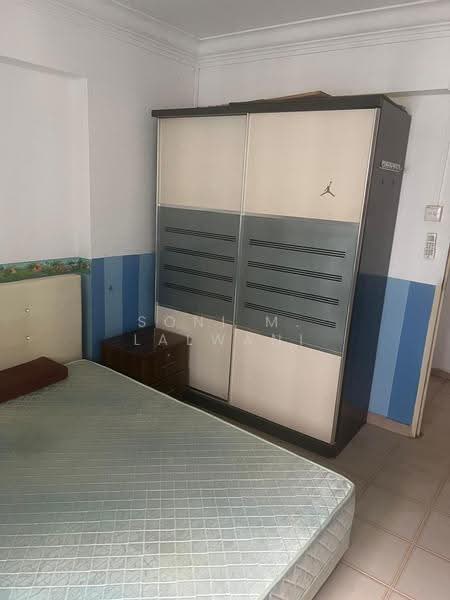 304 Shunfu Road, 304 Shunfu Road, Ang Mo Kio / Bishan / Thomson, Room Rental, 100 sqft, HDB Flat For Rent, by Soni M. Lalwani, 500272813 - Bedroom - PropertyGuru.com.sg