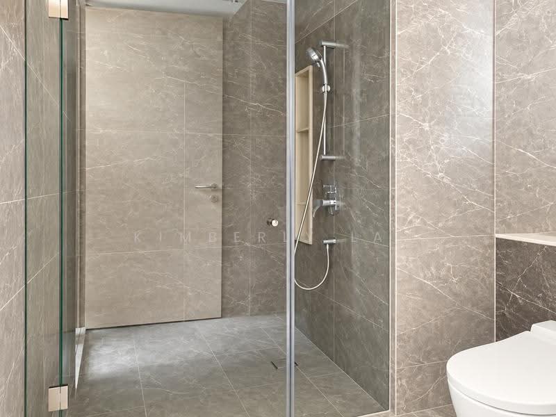 Cheap high floor 2B2B convertible to 3BR. 2 mins’ to shops. Shuttle bus to MRT., Dairy Farm / Bukit Panjang / Choa Chu Kang, 3 Bedrooms, 711 sqft, Condominium For Sale, by Kimberly Lai, 500272817 - Bathroom - PropertyGuru.com.sg