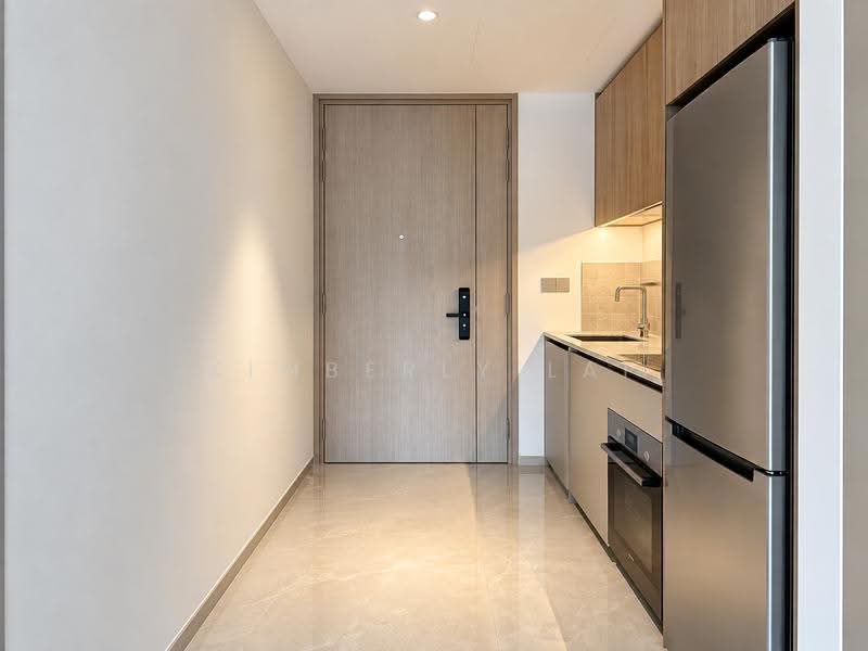 Cheap high floor 2B2B convertible to 3BR. 2 mins’ to shops. Shuttle bus to MRT., Dairy Farm / Bukit Panjang / Choa Chu Kang, 3 Bedrooms, 711 sqft, Condominium For Sale, by Kimberly Lai, 500272817 - Kitchen - PropertyGuru.com.sg