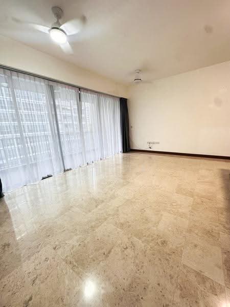 Seastrand, 7 Pasir Ris Link, Pasir Ris / Tampines, 3 Bedrooms, 1,109 sqft, Condominium For Sale, by Eric Lee, 500272819 - Living Room - PropertyGuru.com.sg