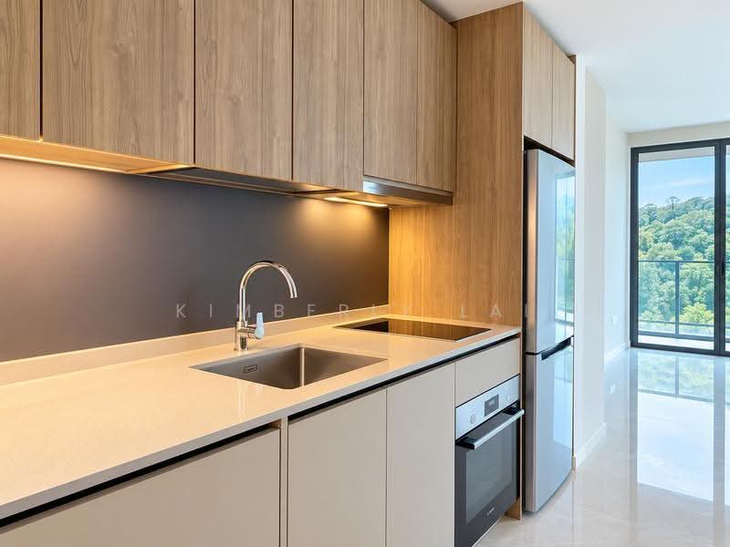 For investor/coliving, high floor 2BR convertible to 3BR. Est. 3.7% pa yield @ $4K rental., Dairy Farm / Bukit Panjang / Choa Chu Kang, 3 Bedrooms, 710 sqft, Condominium For Sale, by Kimberly Lai, 500272827 - Kitchen - PropertyGuru.com.sg