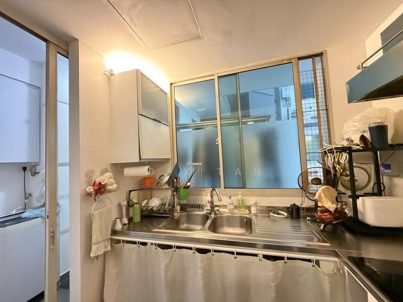 Gardenvista, 950 Dunearn Road, Clementi Park / Upper Bukit Timah, 4 Bedrooms, 1,345 sqft, Condominium For Sale, by Joey Tan, 500272833 - Kitchen - PropertyGuru.com.sg