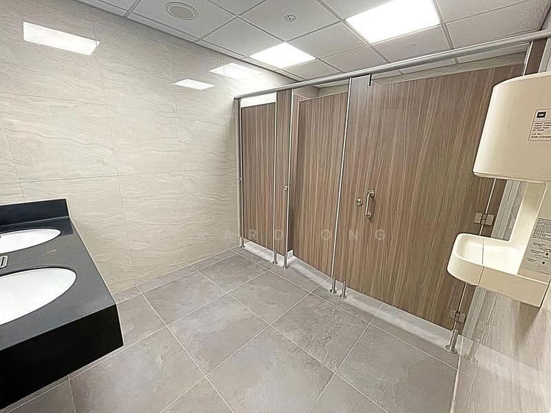 OG Albert Complex, 60 Albert Street, Beach Road / Bugis / Rochor, 416 sqft, Office For Rent, by Gerard Ong, 500272841 - Bathroom - CommercialGuru.com.sg