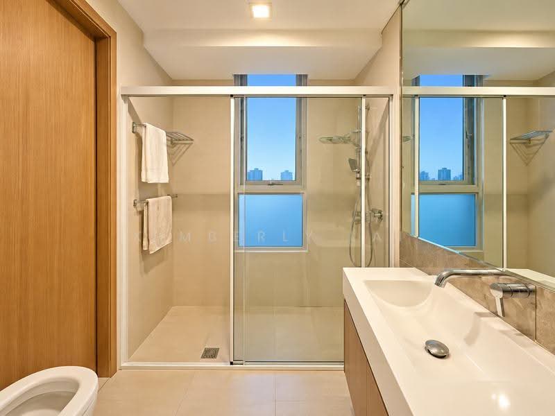 For families/investors, 1+S convertible to 2-3BR or guest room. Est. strong 4% yield @ $4.3K rental., Farrer Park / Serangoon Rd, 3 Bedrooms, 679 sqft, Condominium For Sale, by Kimberly Lai, 500272843 - Bathroom - PropertyGuru.com.sg