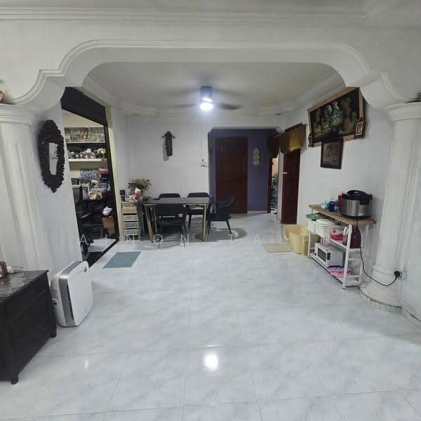 613 Woodlands Avenue 4, 613 Woodlands Avenue 4, Admiralty / Woodlands, 3 Bedrooms, 1,292 sqft, HDB Flat For Sale, by Ainon Talib, 500272846 - Living Room - PropertyGuru.com.sg
