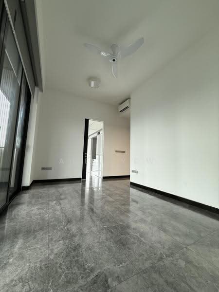 Midtown Bay, 122 Beach Road, Beach Road / Bugis / Rochor, 2 Bedrooms, 732 sqft, Condominium For Rent, by Alex Yew, 500272848 - PropertyGuru.com.sg
