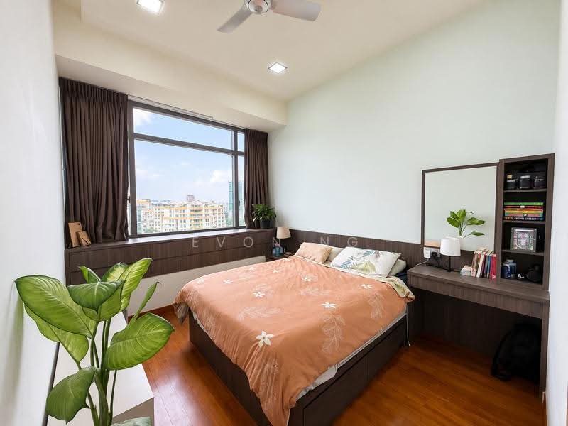 The Lanai, 140 Hillview Avenue, Dairy Farm / Bukit Panjang / Choa Chu Kang, 2 Bedrooms, 947 sqft, Condominium For Sale, by Evon Ng, 500272849 - Master Bedroom - PropertyGuru.com.sg