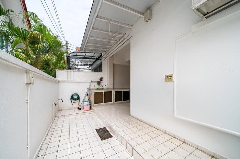 Serangoon Garden Estate, Chartwell Drive, Hougang / Punggol / Sengkang, 6 Bedrooms, 4,000 sqft, Semi-Detached House For Sale, by Jessin Chua, 500272852 - Exterior - PropertyGuru.com.sg