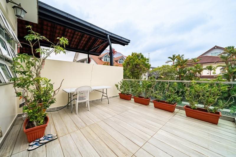 Serangoon Garden Estate, Chartwell Drive, Hougang / Punggol / Sengkang, 6 Bedrooms, 4,000 sqft, Semi-Detached House For Sale, by Jessin Chua, 500272852 - Balcony - PropertyGuru.com.sg
