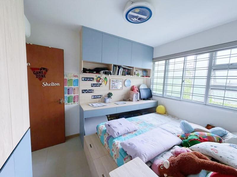 182B Woodlands Street 13, 182B Woodlands Street 13, Admiralty / Woodlands, 3 Bedrooms, 1,216 sqft, HDB Flat For Sale, by Wendy Chew, 500272856 - 1st Bedroom - PropertyGuru.com.sg