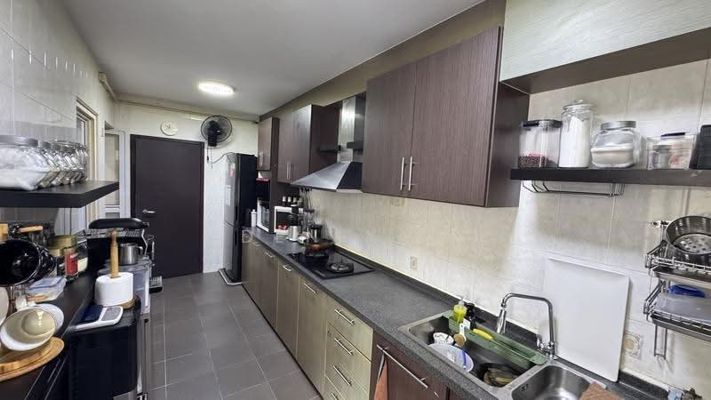 635 Jurong West Street 65, 635 Jurong West Street 65, Boon Lay / Jurong / Tuas, 3 Bedrooms, 1,184 sqft, HDB Flat For Sale, by Aden Yang, 500272863 - Kitchen - PropertyGuru.com.sg
