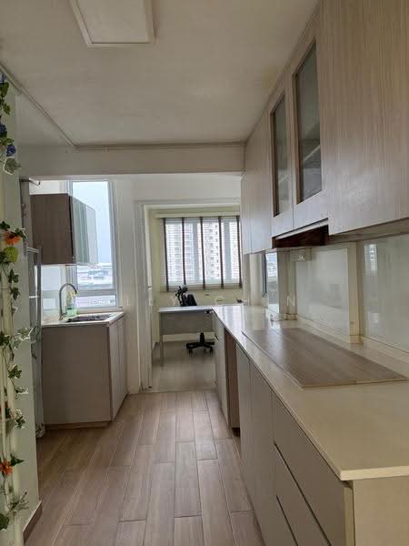 36 Circuit Road, 36 Circuit Road, Macpherson / Potong Pasir, 2 Bedrooms, 678 sqft, HDB Flat For Sale, by Ally Chin, 500272868 - Kitchen - PropertyGuru.com.sg