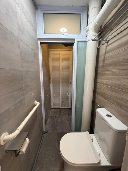 36 Circuit Road, 36 Circuit Road, Macpherson / Potong Pasir, 2 Bedrooms, 678 sqft, HDB Flat For Sale, by Ally Chin, 500272868 - Bathroom - PropertyGuru.com.sg