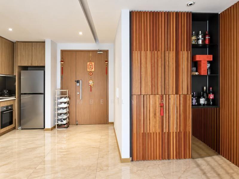 For own stay/investors, cheap bel. $1.2M 2BR convertible 3BR. Shuttle bus to MRT., Hougang / Punggol / Sengkang, 3 Bedrooms, 709 sqft, Condominium For Sale, by Kimberly Lai, 500272873 - Entrance - PropertyGuru.com.sg