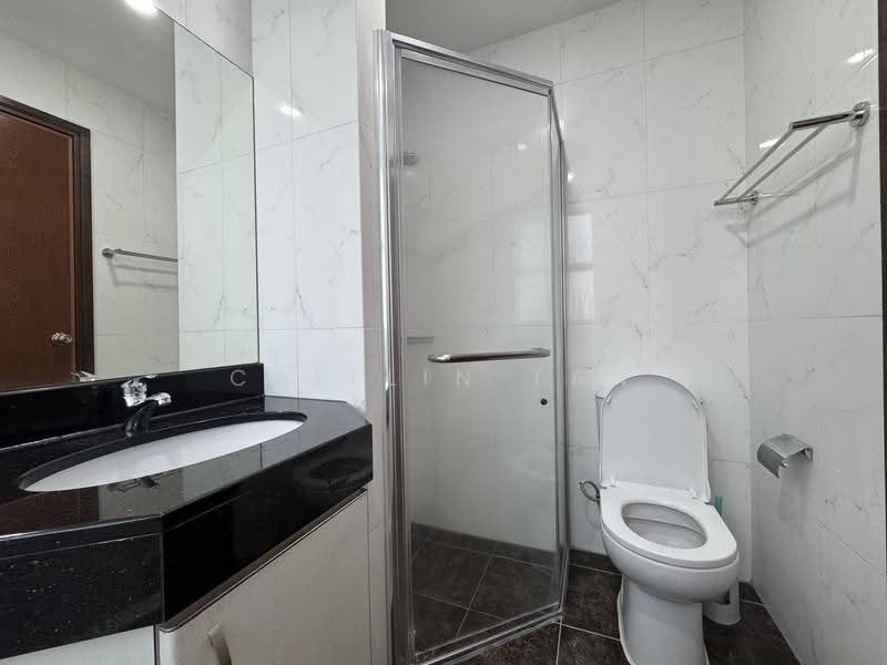Bishan Loft, 31 Bishan Street 11, Ang Mo Kio / Bishan / Thomson, 4 Bedrooms, 1,464 sqft, Condominium For Rent, by Caitlin Tan, 500272885 - Clean Master Bathroom with New fittings - PropertyGuru.com.sg
