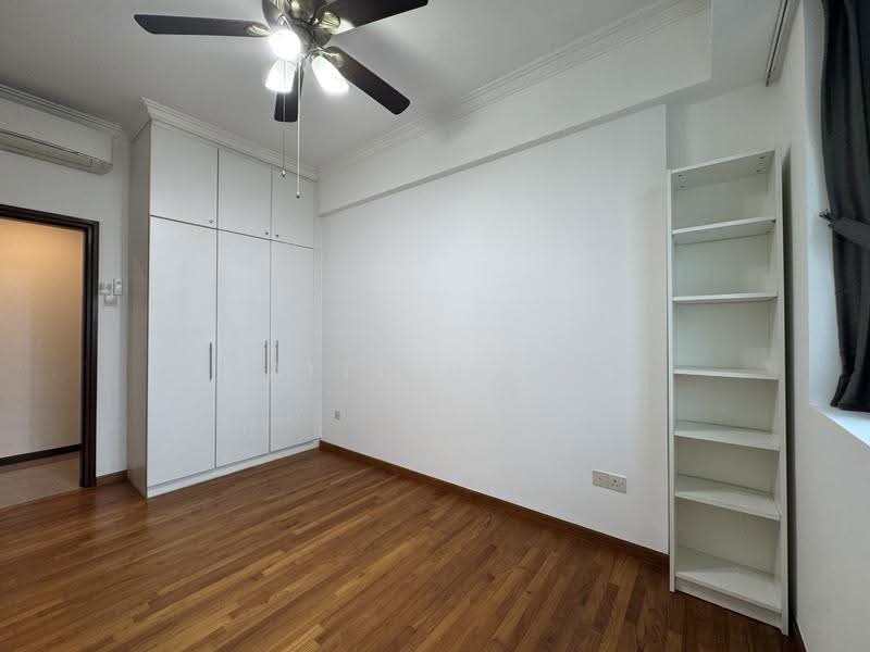 Bishan Loft, 31 Bishan Street 11, Ang Mo Kio / Bishan / Thomson, 4 Bedrooms, 1,464 sqft, Condominium For Rent, by Caitlin Tan, 500272885 - Bedroom 2. Easily King bed + side tables - PropertyGuru.com.sg