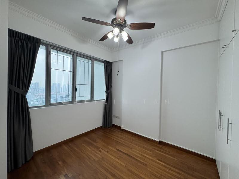 Bishan Loft, 31 Bishan Street 11, Ang Mo Kio / Bishan / Thomson, 4 Bedrooms, 1,464 sqft, Condominium For Rent, by Caitlin Tan, 500272885 - Bedroom 4. Spacious & Unblocked View - PropertyGuru.com.sg