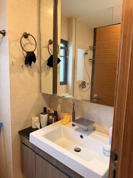 Seahill, West Coast Crescent, Buona Vista / West Coast / Clementi New Town, 1 Bedroom, 517 sqft, Condominium For Rent, by Peter Loh 彼得, 500272886 - Bathroom - PropertyGuru.com.sg