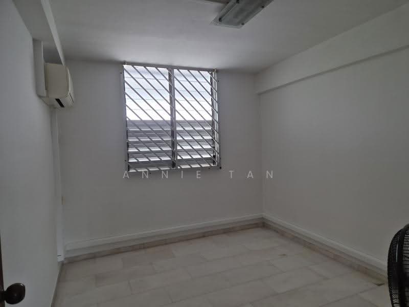 18 Taman Ho Swee, 18 Taman Ho Swee, Alexandra / Commonwealth, 2 Bedrooms, 581 sqft, HDB Flat For Sale, by Annie Tan, 500272888 - PropertyGuru.com.sg
