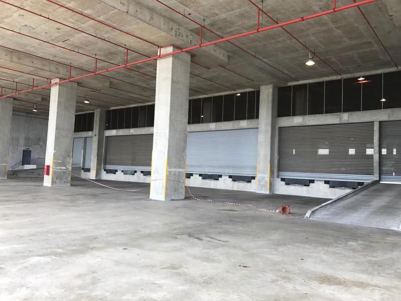 Ground | 8m Clear | 14 Bays @ Jurong East, Jurong East, Boon Lay / Jurong / Tuas, 100,000 sqft, Warehouse For Rent, by Ryan Chau, 500272914 - Exterior - CommercialGuru.com.sg