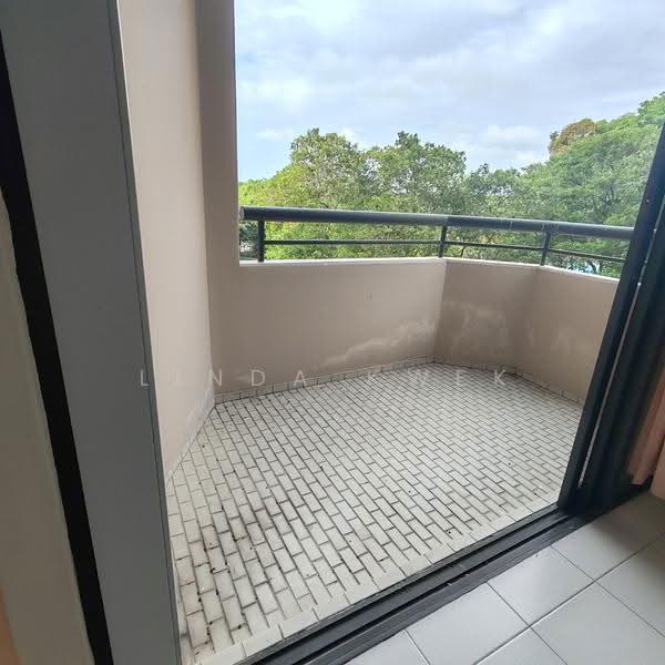 Bayshore Park, 50 Bayshore Road, Bedok / Upper East Coast, 2 Bedrooms, 936 sqft, Condominium For Sale, by Linda Kwek, 500272915 - Balcony - PropertyGuru.com.sg