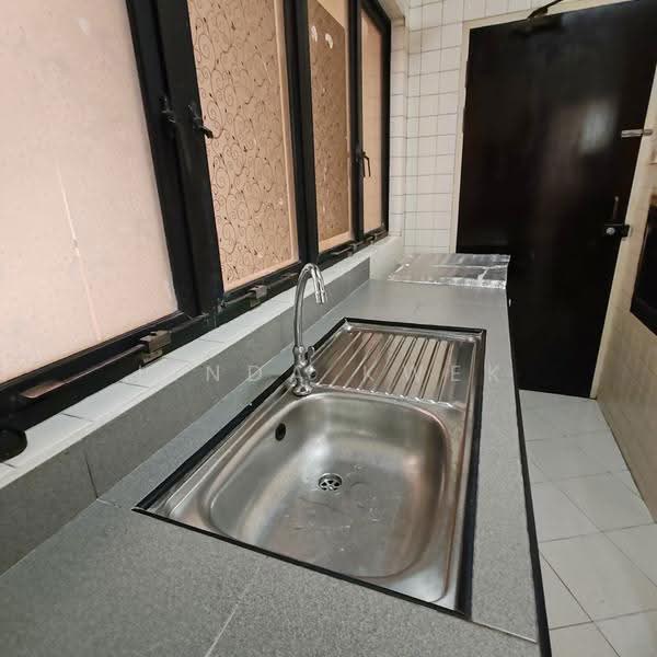 Bayshore Park, 50 Bayshore Road, Bedok / Upper East Coast, 2 Bedrooms, 936 sqft, Condominium For Sale, by Linda Kwek, 500272915 - Kitchen - PropertyGuru.com.sg