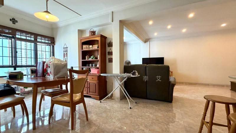 534 Jelapang Road, 534 Jelapang Road, Dairy Farm / Bukit Panjang / Choa Chu Kang, 3 Bedrooms, 1,291 sqft, HDB Flat For Sale, by Aina Lie 李艾娜, 500272921 - Living Room - PropertyGuru.com.sg