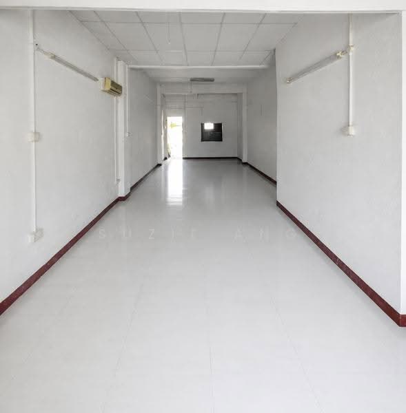 CHEAP! FREEHOLD! Face main road, Jalan Besar, Beach Road / Bugis / Rochor, 1,360 sqft, Shop / Shophouse For Sale, by Suzie Ang, 500272922 - CommercialGuru.com.sg