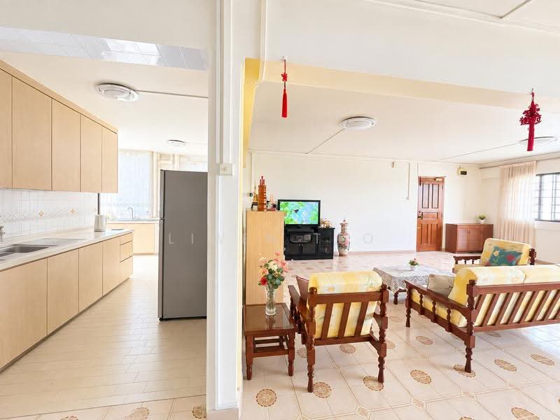 401 Jurong West Street 42, 401 Jurong West Street 42, Boon Lay / Jurong / Tuas, 3 Bedrooms, 1,464 sqft, HDB Flat For Sale, by Liwen Teo, 500272923 - Kitchen - PropertyGuru.com.sg