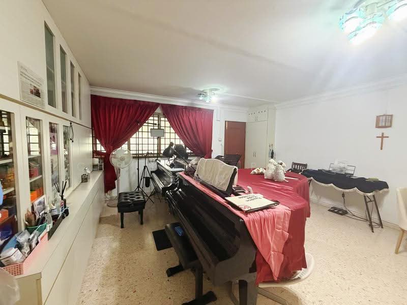 127 Bukit Batok West Avenue 6, 127 Bukit Batok West Avenue 6, Dairy Farm / Bukit Panjang / Choa Chu Kang, 3 Bedrooms, 1,109 sqft, HDB Flat For Sale, by Christine Peng 彭婷婷, 500272926 - Living Room - PropertyGuru.com.sg