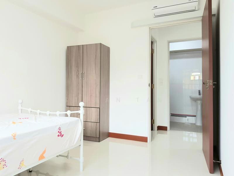 217C Sumang Walk, 217C Sumang Walk, Hougang / Punggol / Sengkang, 3 Bedrooms, 990 sqft, HDB Flat For Rent, by Stefan Tan, 500272929 - Bedroom - PropertyGuru.com.sg
