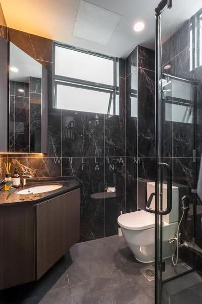 Tai Keng Villas, 90 Jalan Kelichap, Hougang / Punggol / Sengkang, 6 Bedrooms, 3,099 sqft, Terraced House For Sale, by William Tan, 500272941 - Bathroom - PropertyGuru.com.sg