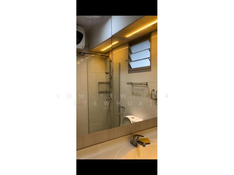 302D Punggol Place, 302D Punggol Place, Hougang / Punggol / Sengkang, Room Rental, 150 sqft, HDB Flat For Rent, by Low Yew Hoa (Yewhua), 500272953 - Bathroom - PropertyGuru.com.sg