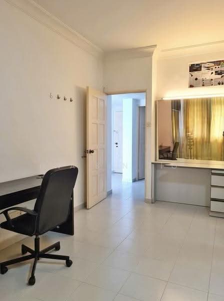 Ridgewood Condominium, 1 Ridgewood Close, Tanglin / Holland / Bukit Timah, Room Rental, 207 sqft, Condominium For Rent, by Hwa San TIO, 500272954 - Bedroom - master 2 - PropertyGuru.com.sg