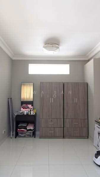 Ridgewood Condominium, 1 Ridgewood Close, Tanglin / Holland / Bukit Timah, Room Rental, 207 sqft, Condominium For Rent, by Hwa San TIO, 500272954 - Bedroom - common 2 - PropertyGuru.com.sg