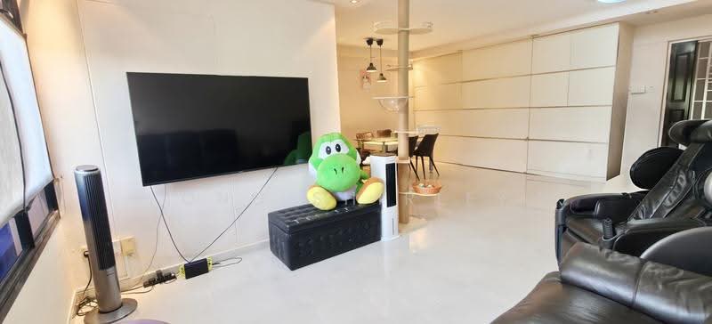 980B Buangkok Crescent, 980B Buangkok Crescent, Hougang / Punggol / Sengkang, 3 Bedrooms, 1,184 sqft, HDB Flat For Sale, by Ong Shirley, 500272957 - Living Room - PropertyGuru.com.sg