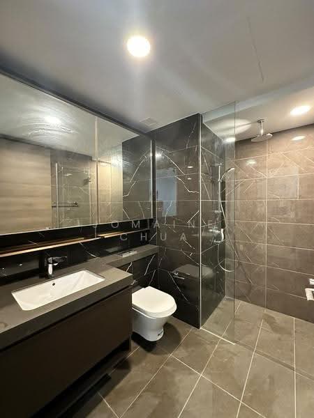 The Florence Residences, 95 Hougang Avenue 2, Hougang / Punggol / Sengkang, 1 Bedroom, 484 sqft, Condominium For Sale, by Jomaine Chua, 500272958 - Bathroom - PropertyGuru.com.sg