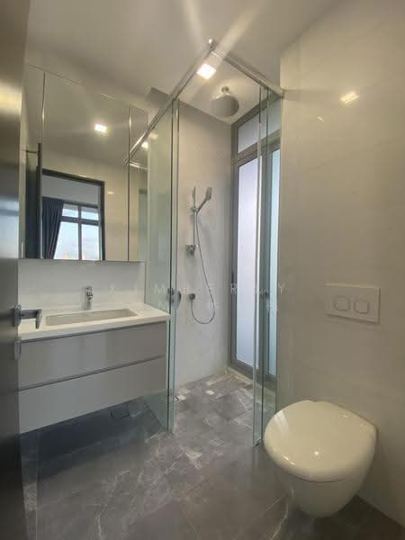 Liberte, 5 Sarkies Road, Tanglin / Holland / Bukit Timah, 2 Bedrooms, 743 sqft, Condominium For Sale, by Kimberly Lim 林梨梅, 500272966 - Bathroom - PropertyGuru.com.sg