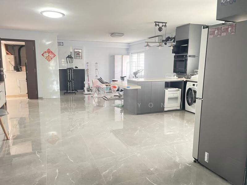 Centrepoint, 176A Orchard Road, Orchard / River Valley, 2 Bedrooms, 1,100 sqft, Apartment For Rent, by Joseph Yong, 500272977 - PropertyGuru.com.sg