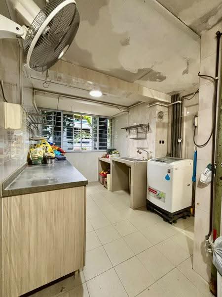 40 Circuit Road, 40 Circuit Road, Macpherson / Potong Pasir, 2 Bedrooms, 710 sqft, HDB Flat For Sale, by Meiyin Pan, 500272982 - huge Kitchen - PropertyGuru.com.sg