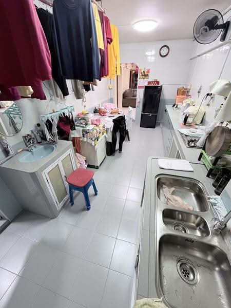 530 Bedok North Street 3, 530 Bedok North Street 3, Bedok / Upper East Coast, 2 Bedrooms, 732 sqft, HDB Flat For Sale, by Johnathan Lim, 500272986 - Kitchen - PropertyGuru.com.sg