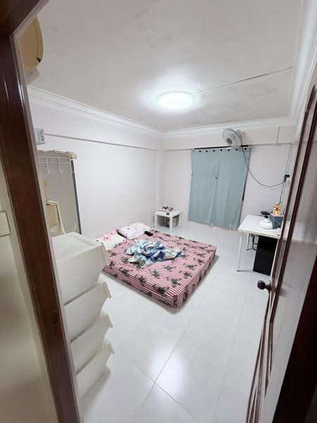 530 Bedok North Street 3, 530 Bedok North Street 3, Bedok / Upper East Coast, 2 Bedrooms, 732 sqft, HDB Flat For Sale, by Johnathan Lim, 500272986 - Bedroom - PropertyGuru.com.sg