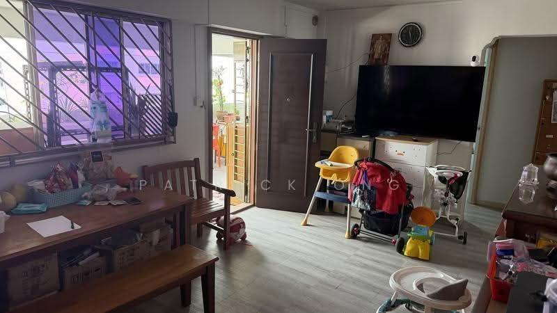 217 Petir Road, 217 Petir Road, Dairy Farm / Bukit Panjang / Choa Chu Kang, 3 Bedrooms, 904 sqft, HDB Flat For Sale, by Patrick Ong, 500272993 - Living Room - PropertyGuru.com.sg