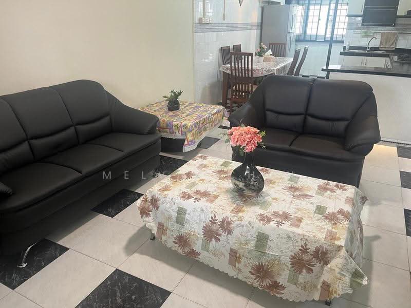 634 Pasir Ris Drive 1, 634 Pasir Ris Drive 1, Pasir Ris / Tampines, 3 Bedrooms, 1,119 sqft, HDB Flat For Rent, by Melvin Chun, 500272998 - Living Room - PropertyGuru.com.sg
