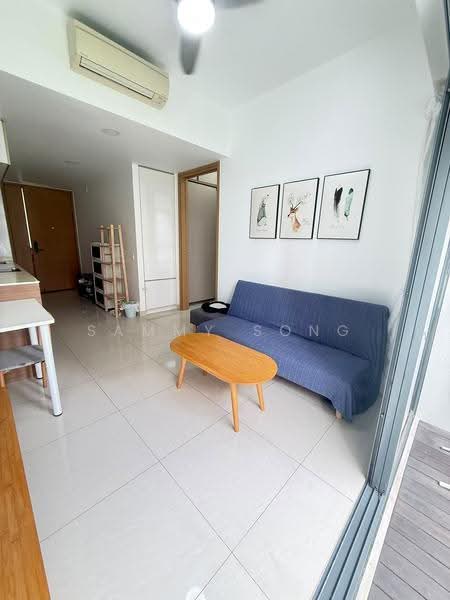 Coco Palms, 21 Pasir Ris Grove, Pasir Ris / Tampines, 1 Bedroom, 463 sqft, Condominium For Rent, by Sammy Song, 500273007 - Living Room - PropertyGuru.com.sg