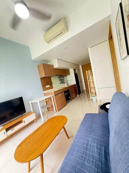 Coco Palms, 21 Pasir Ris Grove, Pasir Ris / Tampines, 1 Bedroom, 463 sqft, Condominium For Rent, by Sammy Song, 500273007 - Living Room - PropertyGuru.com.sg