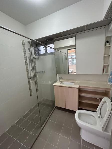 455 Yishun Street 41, 455 Yishun Street 41, Sembawang / Yishun, Room Rental, 156 sqft, HDB Flat For Rent, by Rion Ong, 500273010 - Common Bathroom - PropertyGuru.com.sg