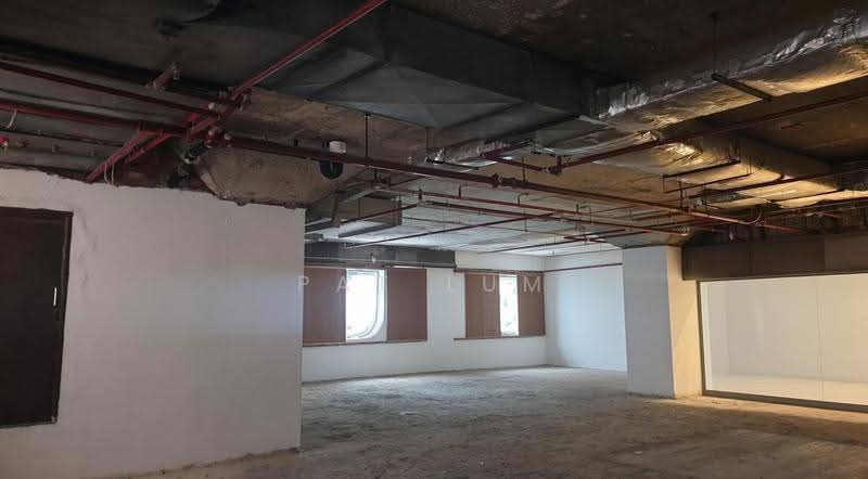 Peninsula Plaza, 111 North Bridge Road, City Hall / Clarke Quay, 2,454 sqft, Other Retail For Sale, by Pat Lum, 500273012 - Interior - CommercialGuru.com.sg