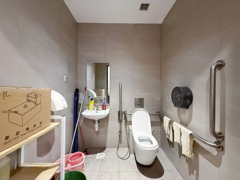Kensington Square, 2 Jalan Lokam, Hougang / Punggol / Sengkang, 689 sqft, Mall Shop For Sale, by Joyce Lye Hui Xin, 500273026 - Bathroom - CommercialGuru.com.sg