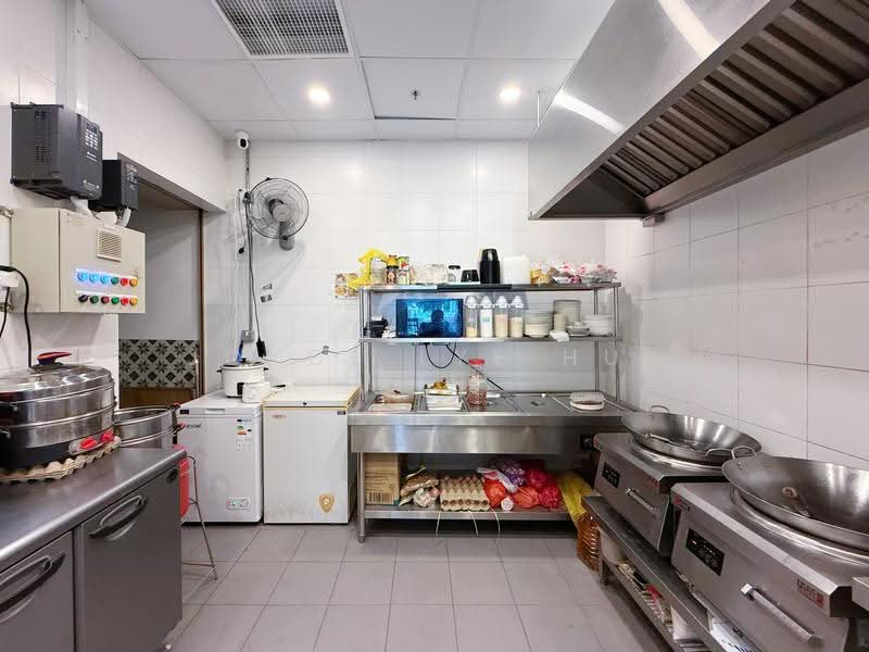 Kensington Square, 2 Jalan Lokam, Hougang / Punggol / Sengkang, 689 sqft, Mall Shop For Sale, by Joyce Lye Hui Xin, 500273026 - Kitchen - CommercialGuru.com.sg